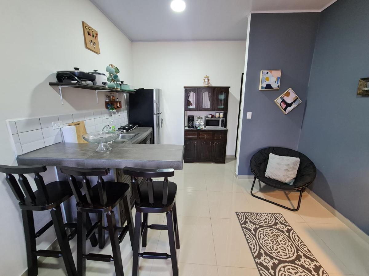 Apartamentos Ave Del Paraiso Alajuela Eksteriør billede