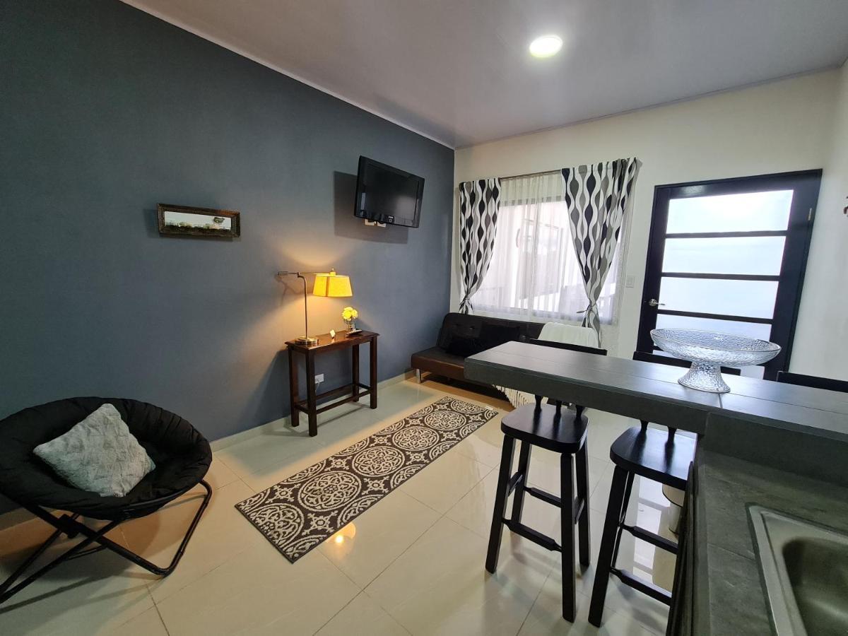 Apartamentos Ave Del Paraiso Alajuela Eksteriør billede