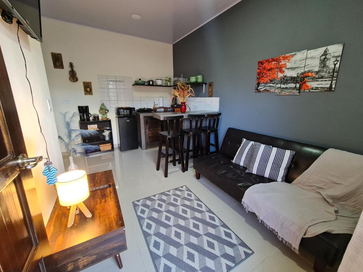 Apartamentos Ave Del Paraiso Alajuela Eksteriør billede