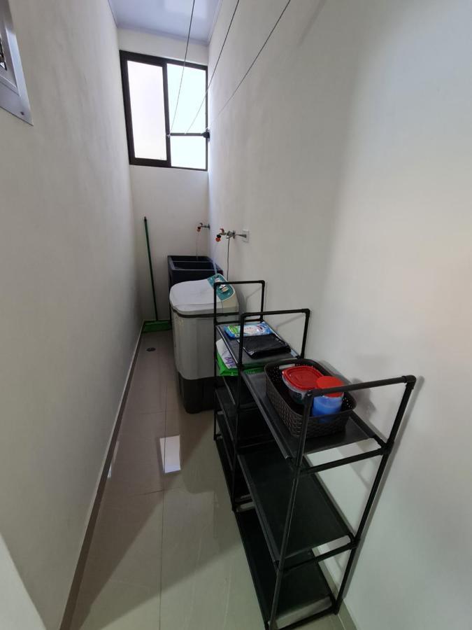 Apartamentos Ave Del Paraiso Alajuela Eksteriør billede