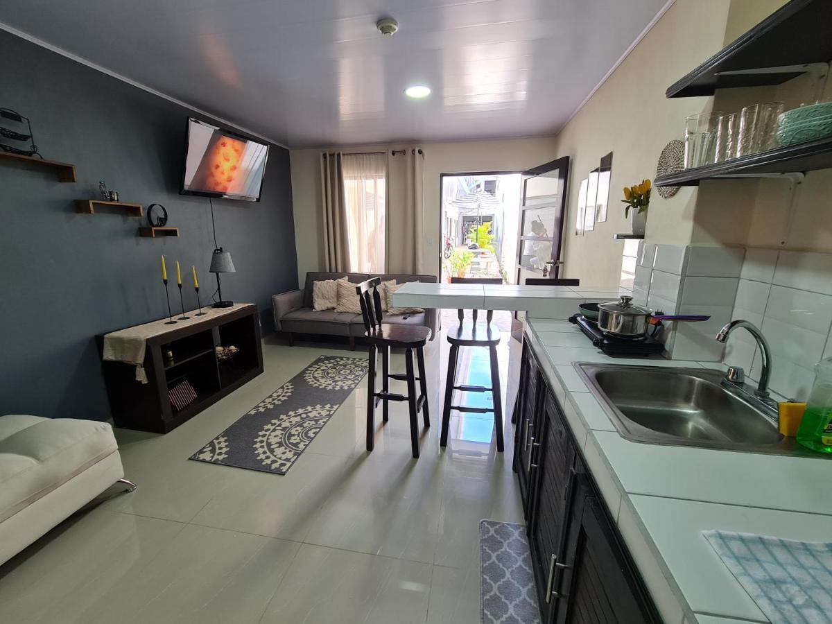 Apartamentos Ave Del Paraiso Alajuela Eksteriør billede
