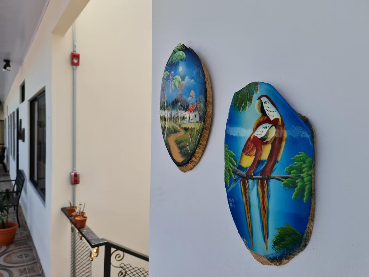 Apartamentos Ave Del Paraiso Alajuela Eksteriør billede