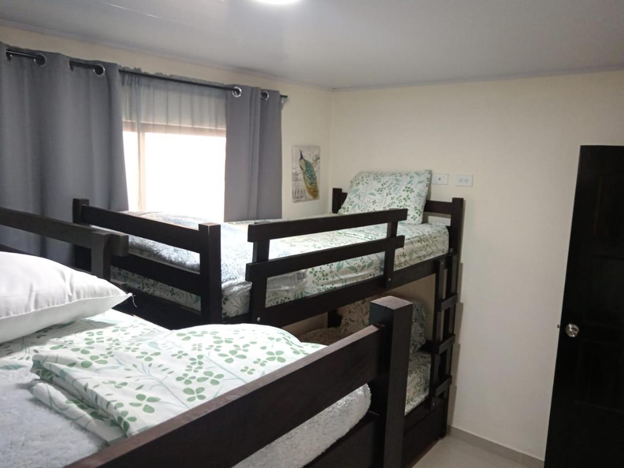 Apartamentos Ave Del Paraiso Alajuela Eksteriør billede